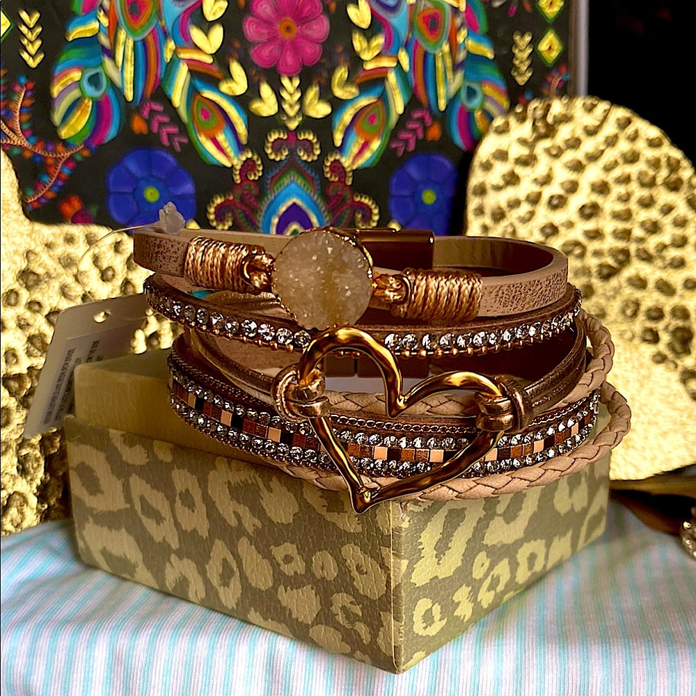 SAACHI- NWT-Gold and Brown Women's Bracelet& FREE 🎁 - Picture 3 of 10